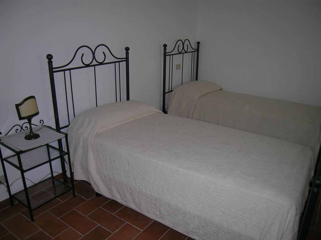 Agriturismo Podere Ossaia Cortona Ruang foto
